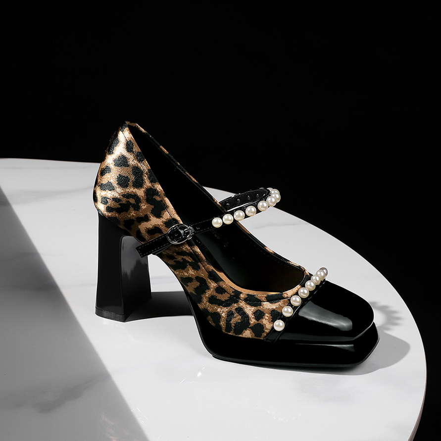 Women’s European American Style Leopard Print Pearl One-Strap Buckle Round Toe Chunky Heel Platform Shoes