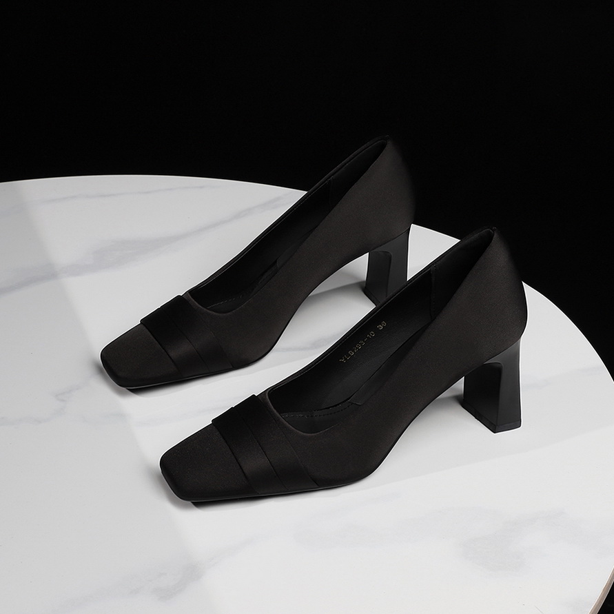 European American Style Fashion Velvet Bow Pointed Toe Shallow Mouth One-Button Strap Thin Heel High Backless Women's Shoes - Image 2