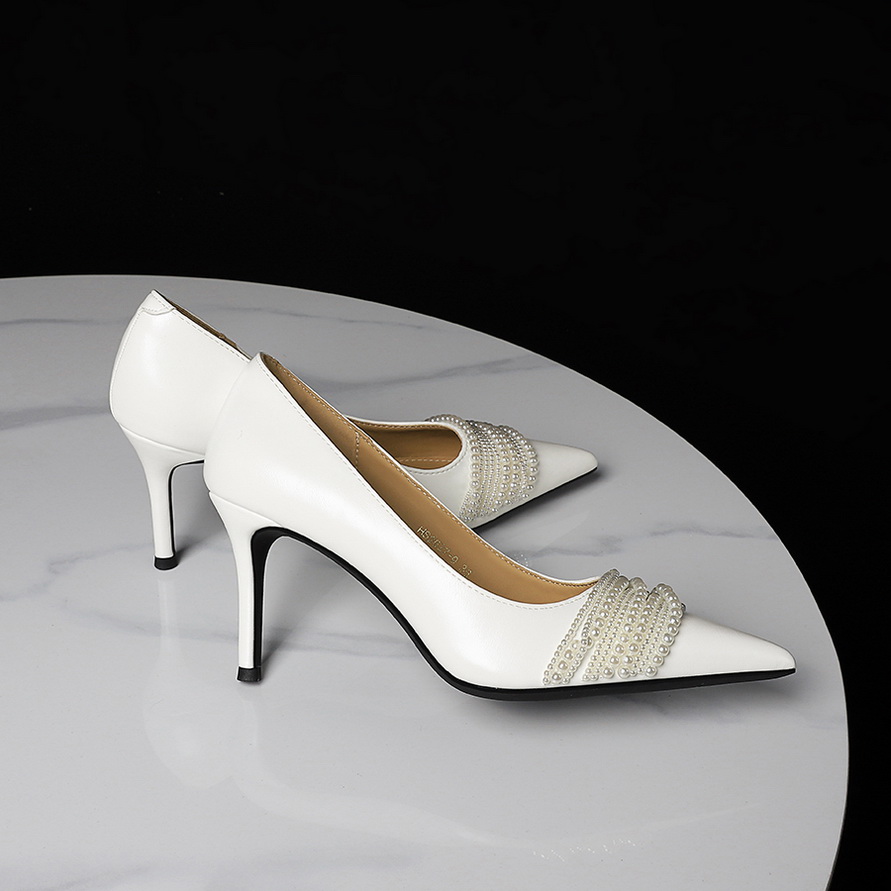 Women’s Pointed Toe Slip-On Heels with Pearl Chain – Patent Leather Look, 7.5cm Stiletto, Party Shoes